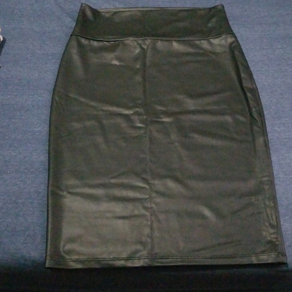 Pleather pencil skirt